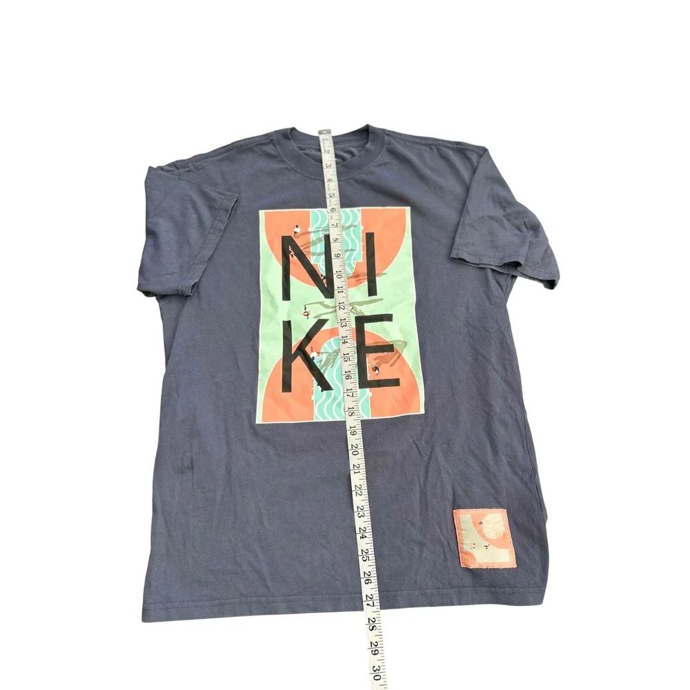 Nike Basketball Graphic Tee Loose Fit Navy Blue Around The World Shirt Small